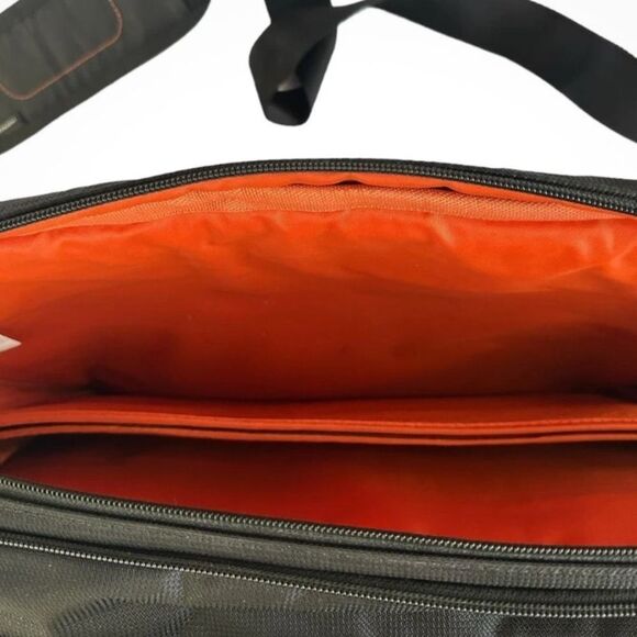 Briggs & Riley Travel Ware VB403X-4 Premium Business Laptop Bag / Briefcase - Picture 5 of 10